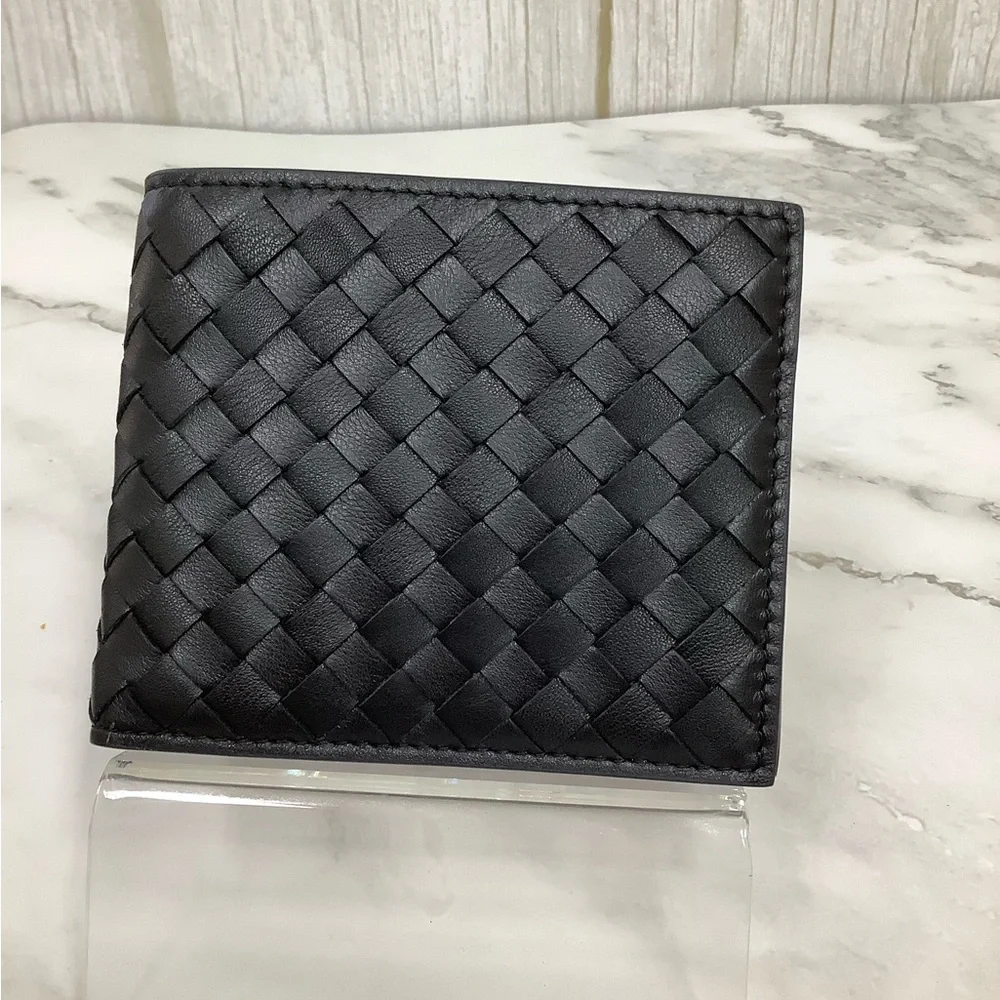 NWOT Bottega Veneta Black Intrecciato Leather Bifold Wallet